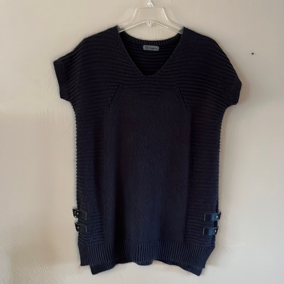 Cupshe short sleeve sweater buckles on side ribbed detail on sides and back - Picture 1 of 12